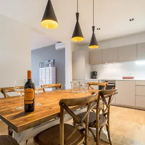Apartment Rent Rambla Catalunya, Barcelona
